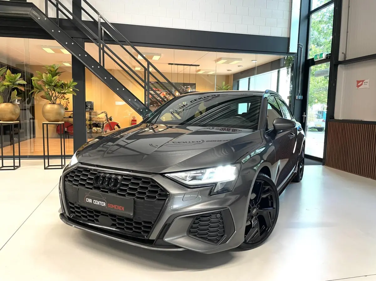 35 TFSI S-Line Black Edition/ Cam/ Leder/ 19''LMV/ CarPlay