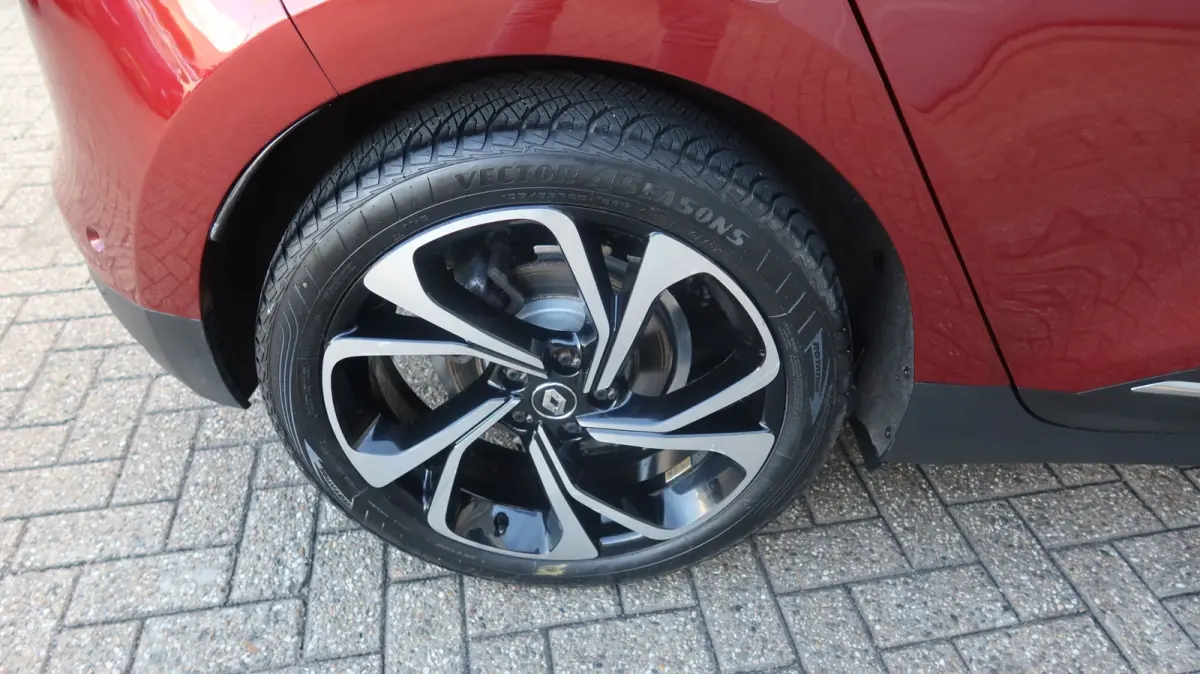1.3 TCe Bose Automaat Lm velgen Navigatiesysteem