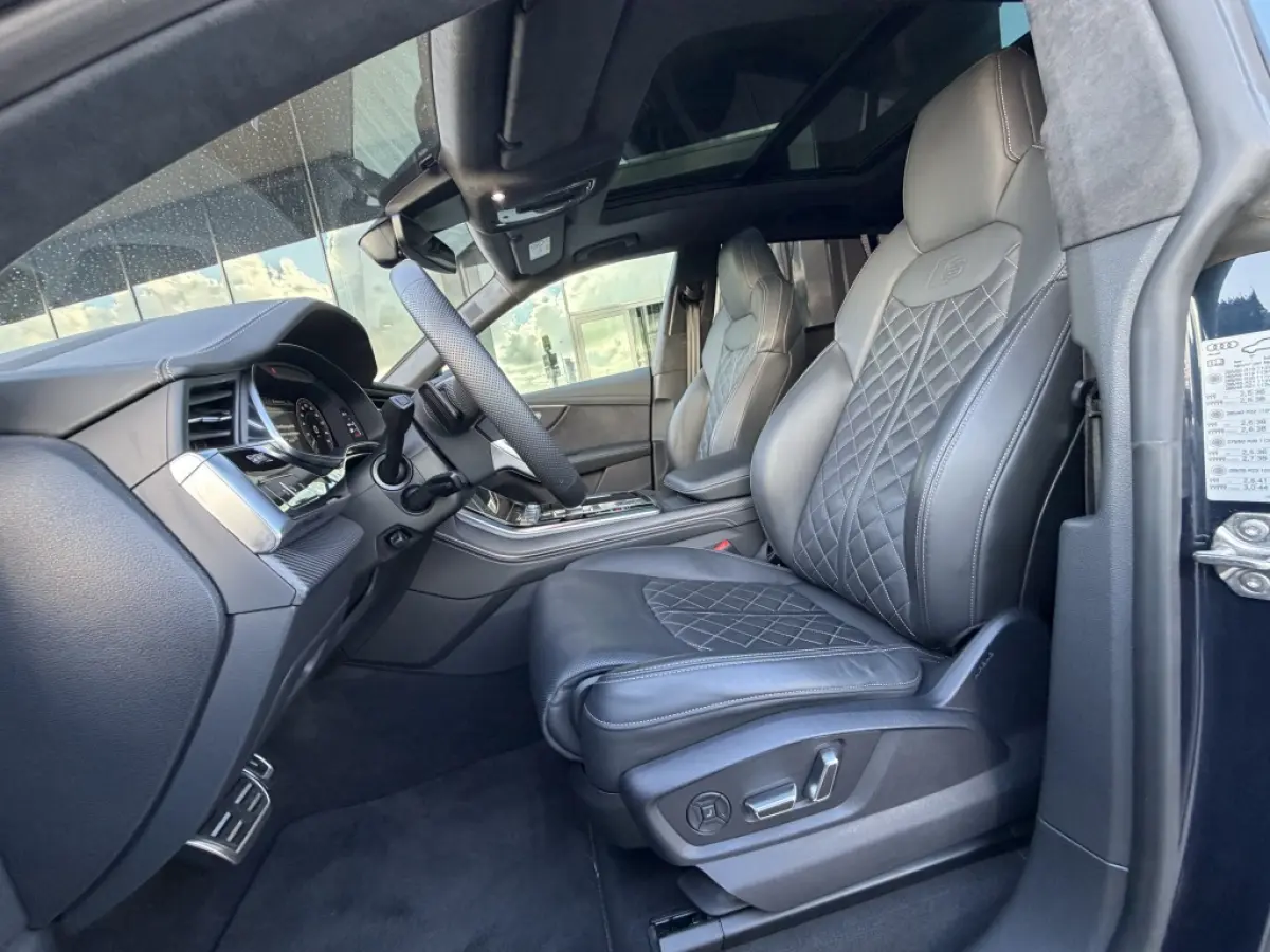 Audi 60 TFSI e | Quattro | B&O A Audi Q8 60 TFSI e | Quattro | B&O Advanced | Pano | Full | Massage |