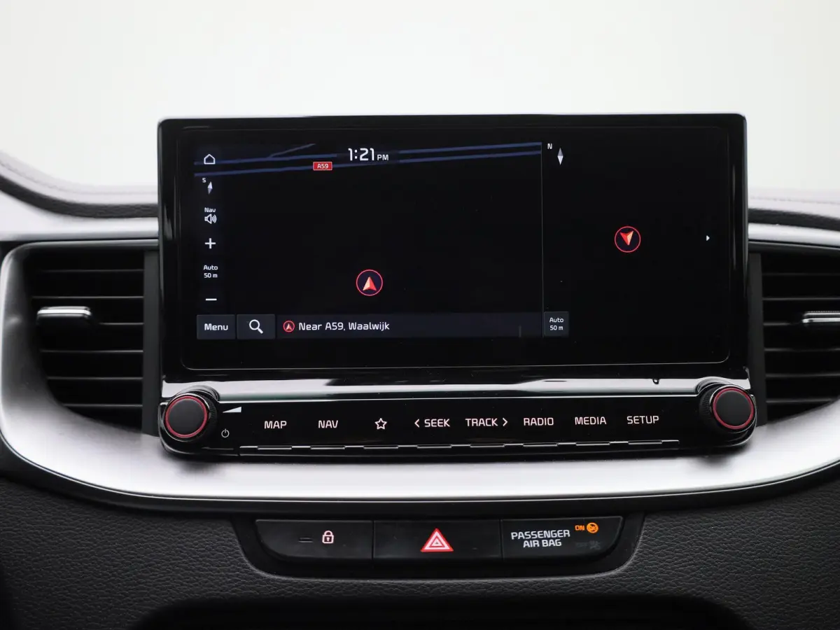 1.0 T-GDi DynamicLine | ACHTERUITRIJCAMERA | APPLE CARPLAY - ANDROID AUTO | CLIMATE CONTROL | CRUISE CONTROL | LANE ASSIST |