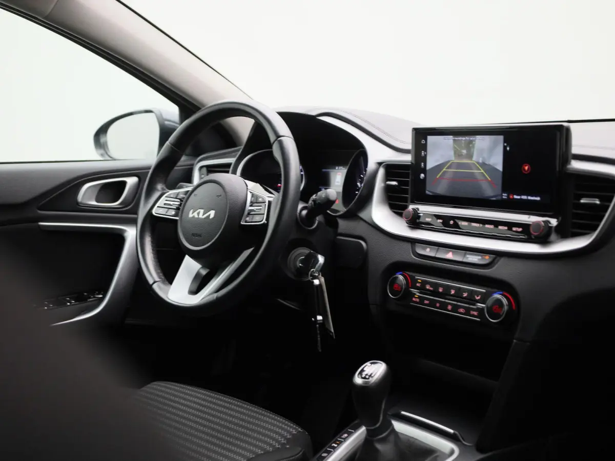 1.0 T-GDi DynamicLine | ACHTERUITRIJCAMERA | APPLE CARPLAY - ANDROID AUTO | CLIMATE CONTROL | CRUISE CONTROL | LANE ASSIST |