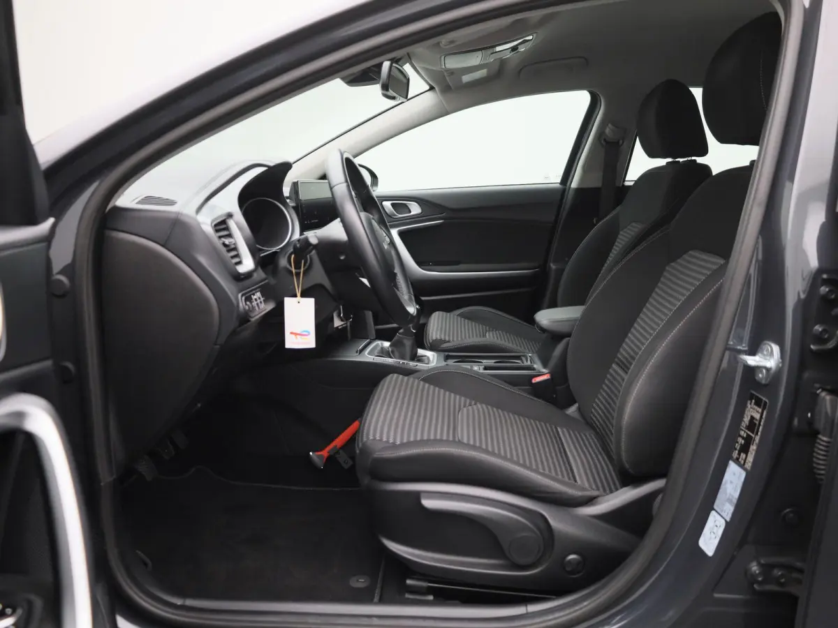 1.0 T-GDi DynamicLine | ACHTERUITRIJCAMERA | APPLE CARPLAY - ANDROID AUTO | CLIMATE CONTROL | CRUISE CONTROL | LANE ASSIST |