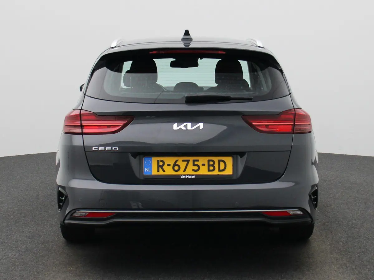 1.0 T-GDi DynamicLine | ACHTERUITRIJCAMERA | APPLE CARPLAY - ANDROID AUTO | CLIMATE CONTROL | CRUISE CONTROL | LANE ASSIST |