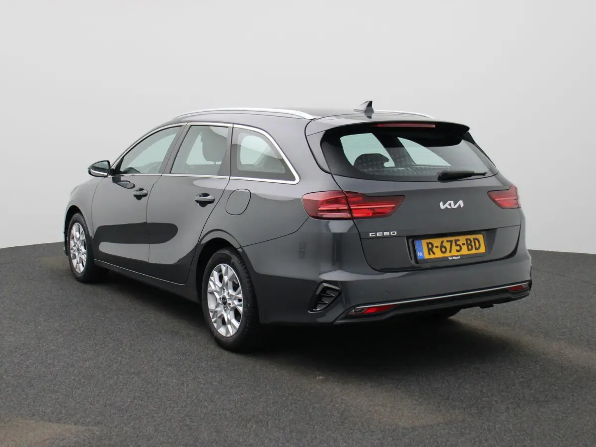 1.0 T-GDi DynamicLine | ACHTERUITRIJCAMERA | APPLE CARPLAY - ANDROID AUTO | CLIMATE CONTROL | CRUISE CONTROL | LANE ASSIST |