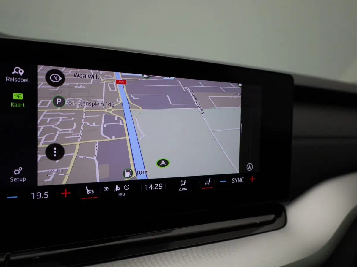 1.0 e-TSI Business Edition Plus | PANORAMADAK | APPLE CARPLAY - ANDROID AUTO | ELEKTRISCHE KOFFERKLEP | PARKEERSENSOREN | ADAPTIVE CRUISE CONTROL | CLIMATE CONTROL |