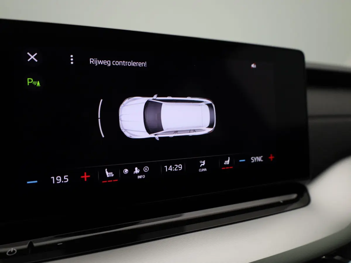 1.0 e-TSI Business Edition Plus | PANORAMADAK | APPLE CARPLAY - ANDROID AUTO | ELEKTRISCHE KOFFERKLEP | PARKEERSENSOREN | ADAPTIVE CRUISE CONTROL | CLIMATE CONTROL |