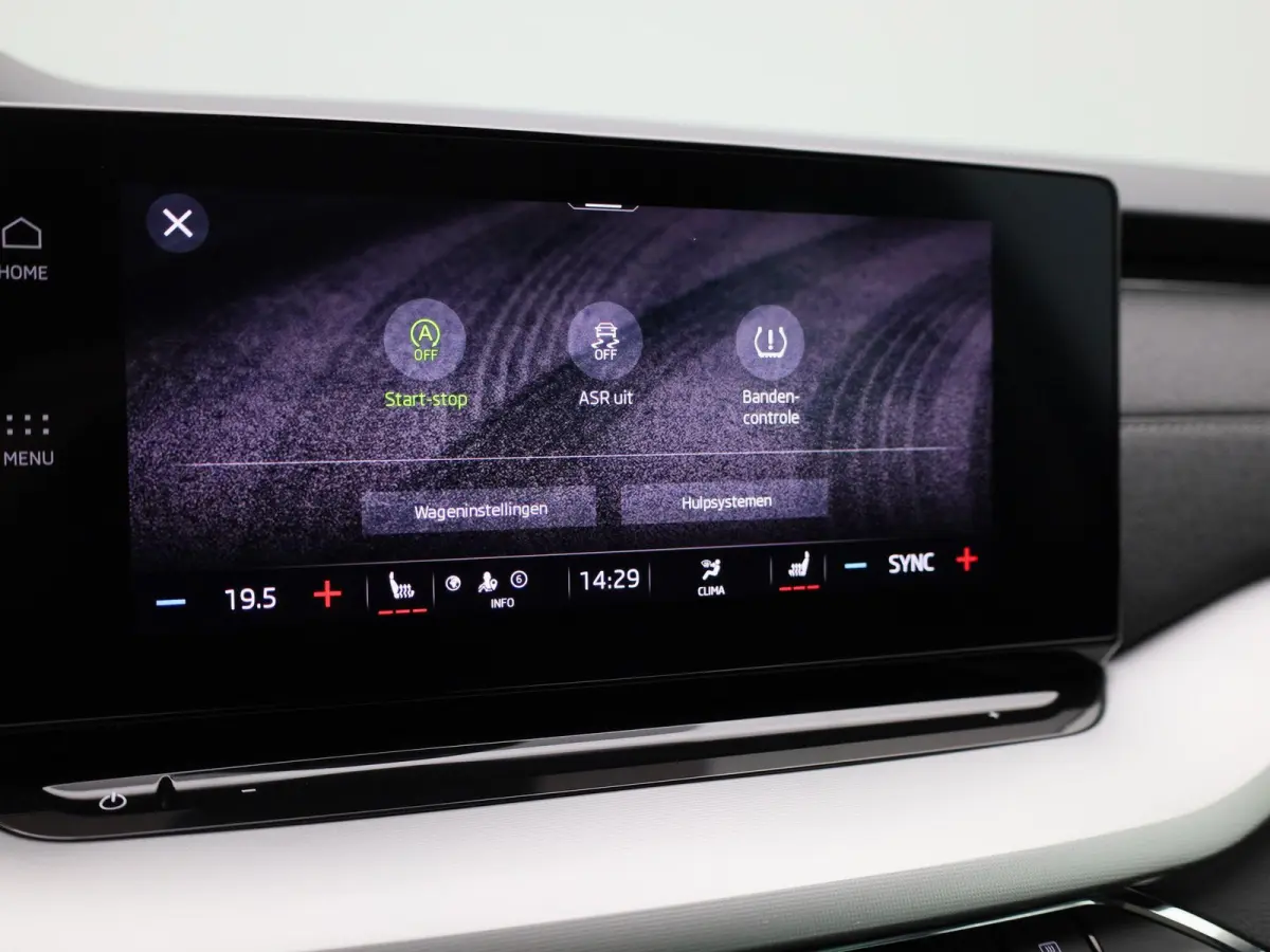 1.0 e-TSI Business Edition Plus | PANORAMADAK | APPLE CARPLAY - ANDROID AUTO | ELEKTRISCHE KOFFERKLEP | PARKEERSENSOREN | ADAPTIVE CRUISE CONTROL | CLIMATE CONTROL |