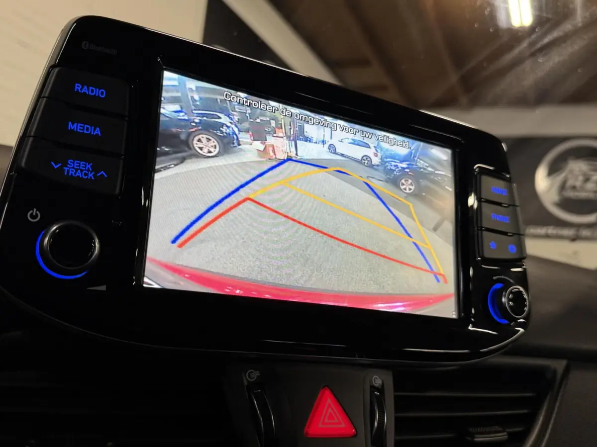 1.0 T-GDI Premium | Parkeersensoren | Camera | Stoel en stuurverwarming | Dodehoekdetectie | Cruise | Apple Carplay | Dealer onderhouden