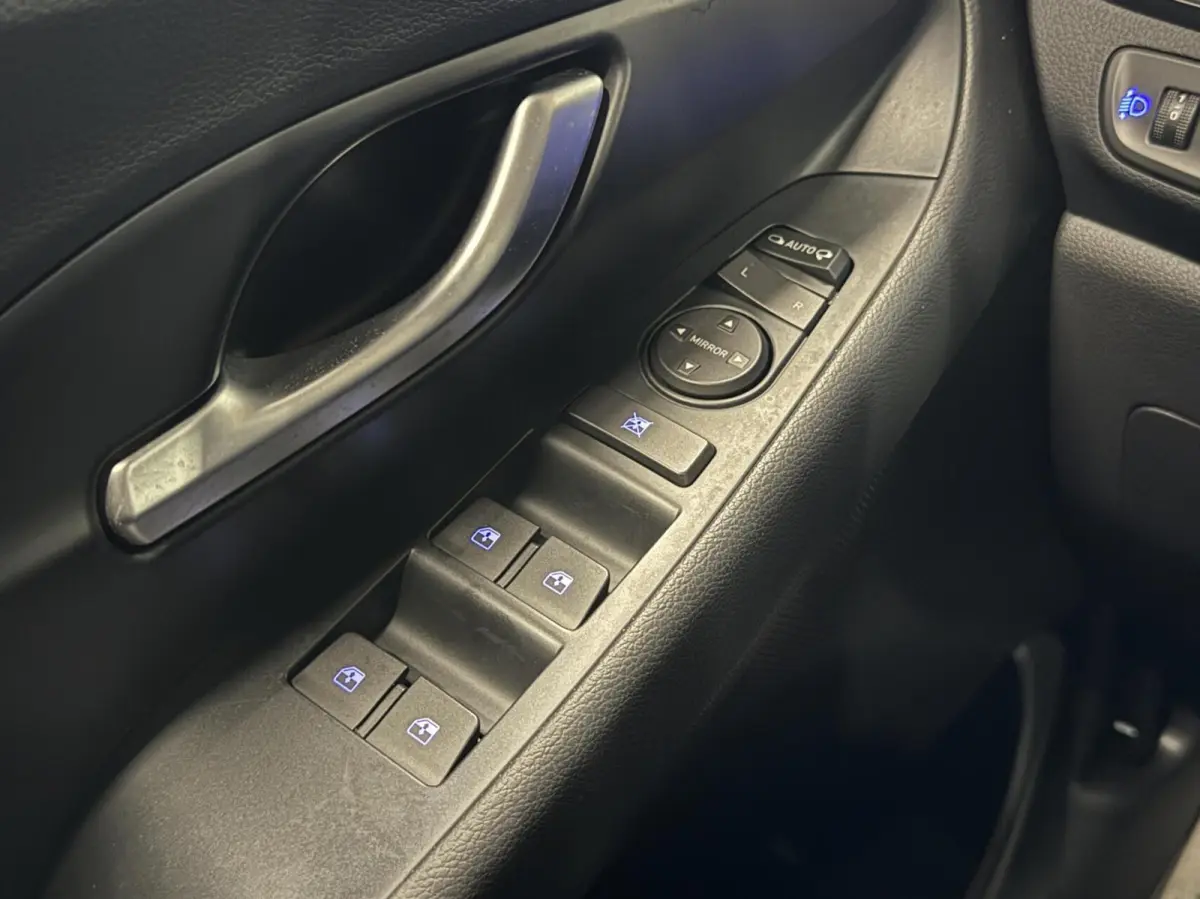 1.0 T-GDI Premium | Parkeersensoren | Camera | Stoel en stuurverwarming | Dodehoekdetectie | Cruise | Apple Carplay | Dealer onderhouden