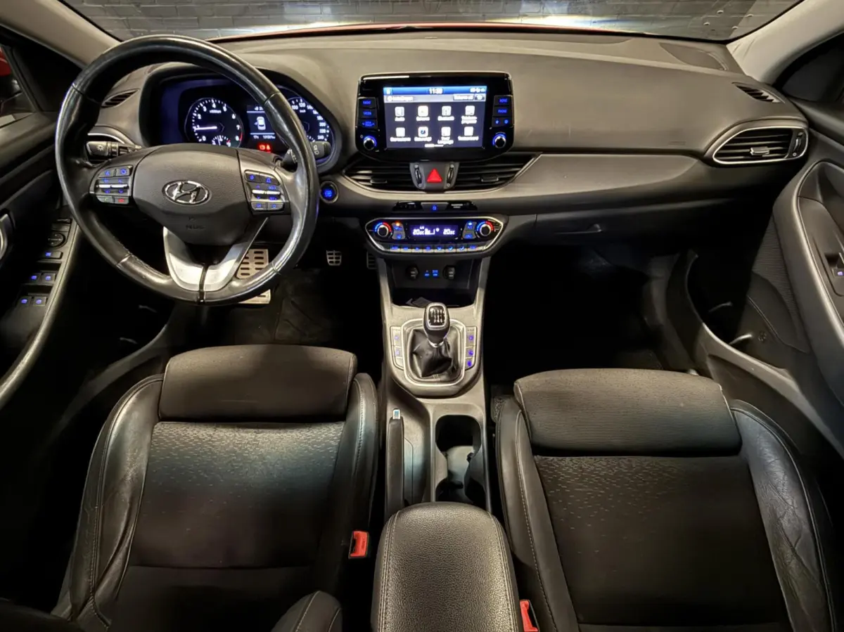 1.0 T-GDI Premium | Parkeersensoren | Camera | Stoel en stuurverwarming | Dodehoekdetectie | Cruise | Apple Carplay | Dealer onderhouden