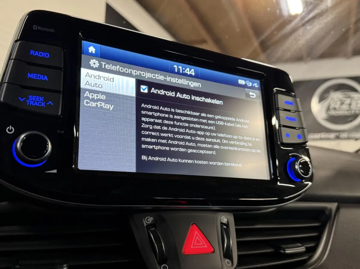 1.0 T-GDI Premium | Parkeersensoren | Camera | Stoel en stuurverwarming | Dodehoekdetectie | Cruise | Apple Carplay | Dealer onderhouden