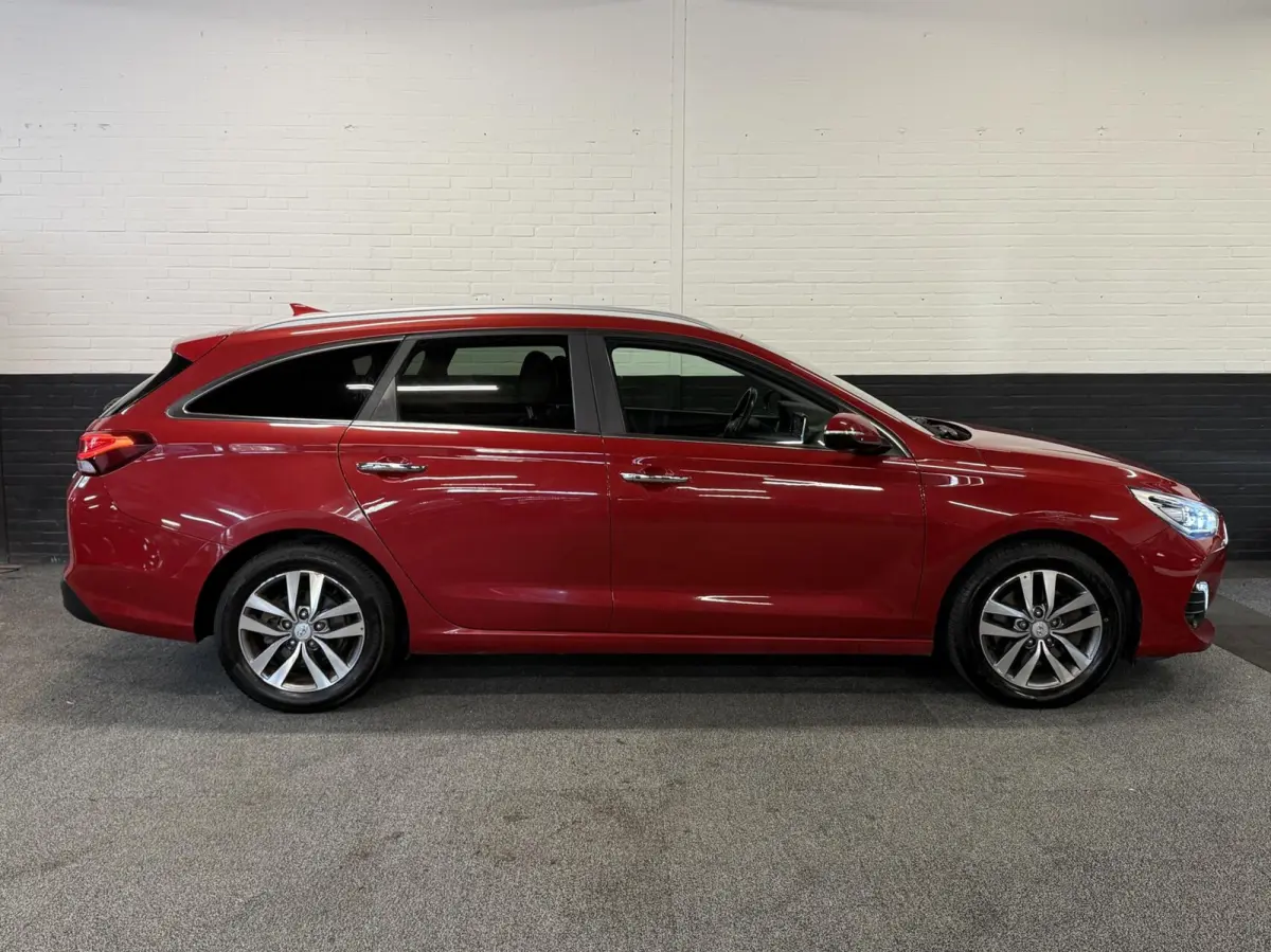 1.0 T-GDI Premium | Parkeersensoren | Camera | Stoel en stuurverwarming | Dodehoekdetectie | Cruise | Apple Carplay | Dealer onderhouden