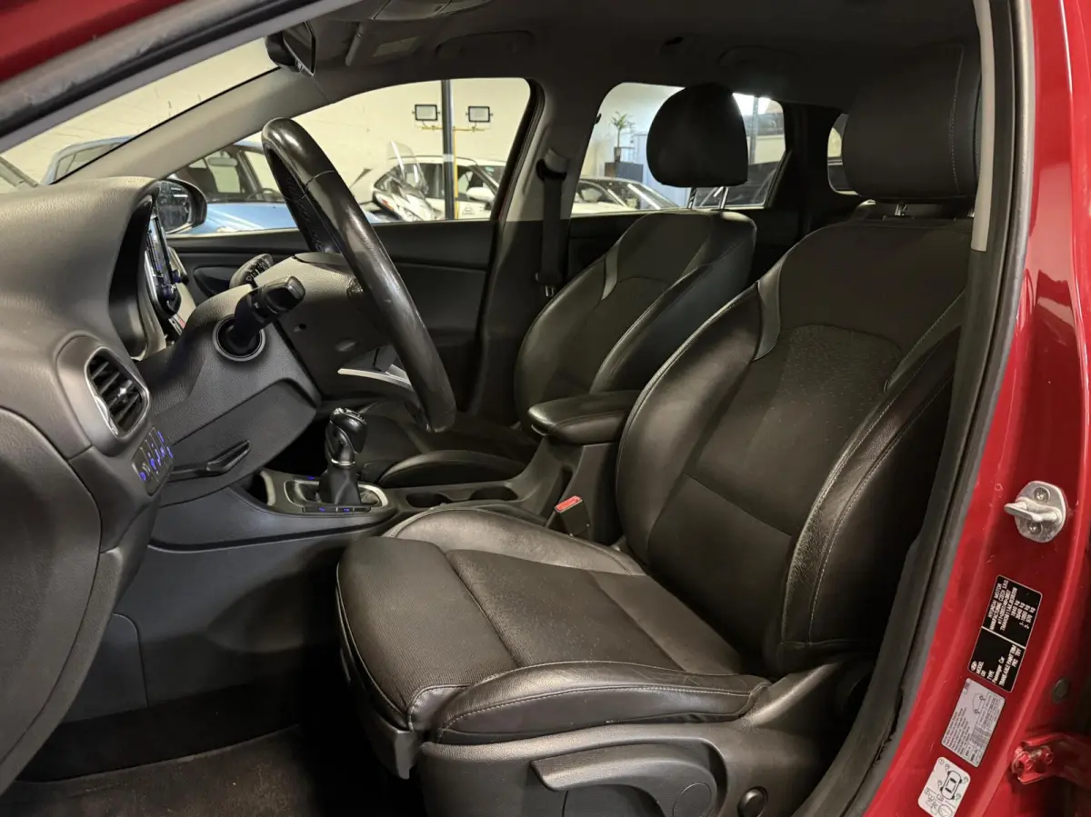 1.0 T-GDI Premium | Parkeersensoren | Camera | Stoel en stuurverwarming | Dodehoekdetectie | Cruise | Apple Carplay | Dealer onderhouden