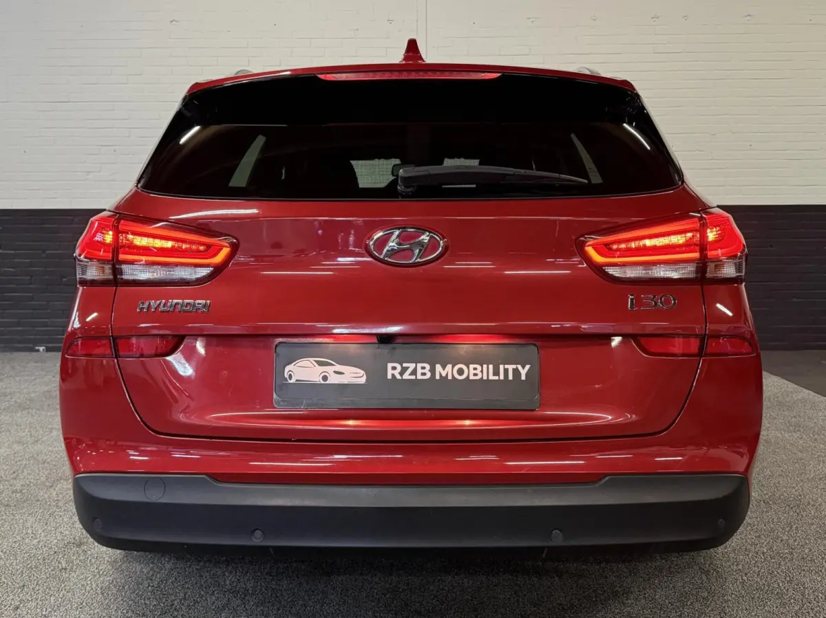 1.0 T-GDI Premium | Parkeersensoren | Camera | Stoel en stuurverwarming | Dodehoekdetectie | Cruise | Apple Carplay | Dealer onderhouden