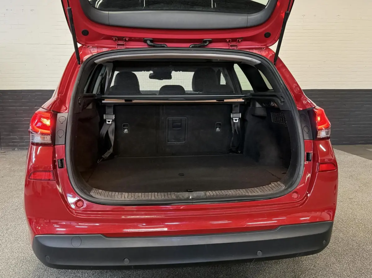 1.0 T-GDI Premium | Parkeersensoren | Camera | Stoel en stuurverwarming | Dodehoekdetectie | Cruise | Apple Carplay | Dealer onderhouden