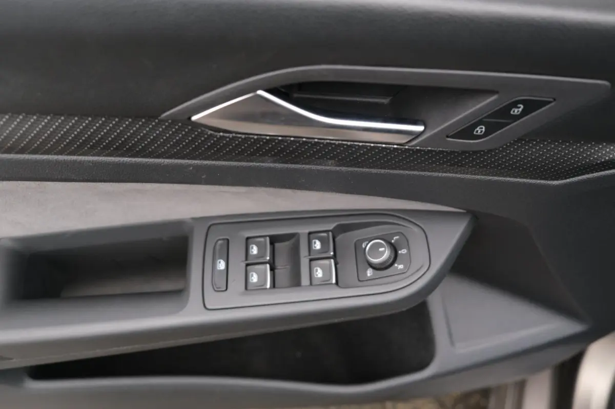 8 2.0 TSI R 4Motion PERFORMANCE Akra Led Cam Hud Acc