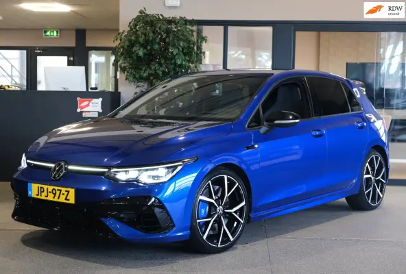 8 2.0 TSI R 4Motion PERFORMANCE Akra Led Cam Hud Acc