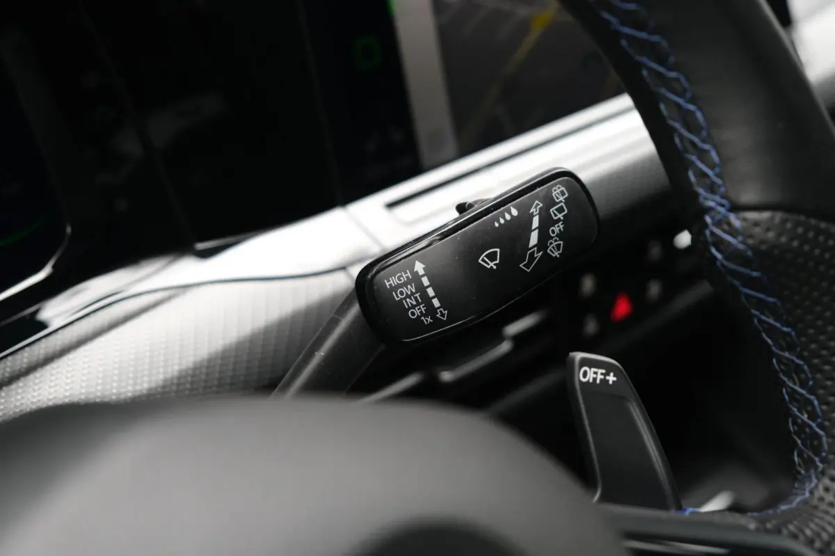 8 2.0 TSI R 4Motion PERFORMANCE Akra Led Cam Hud Acc