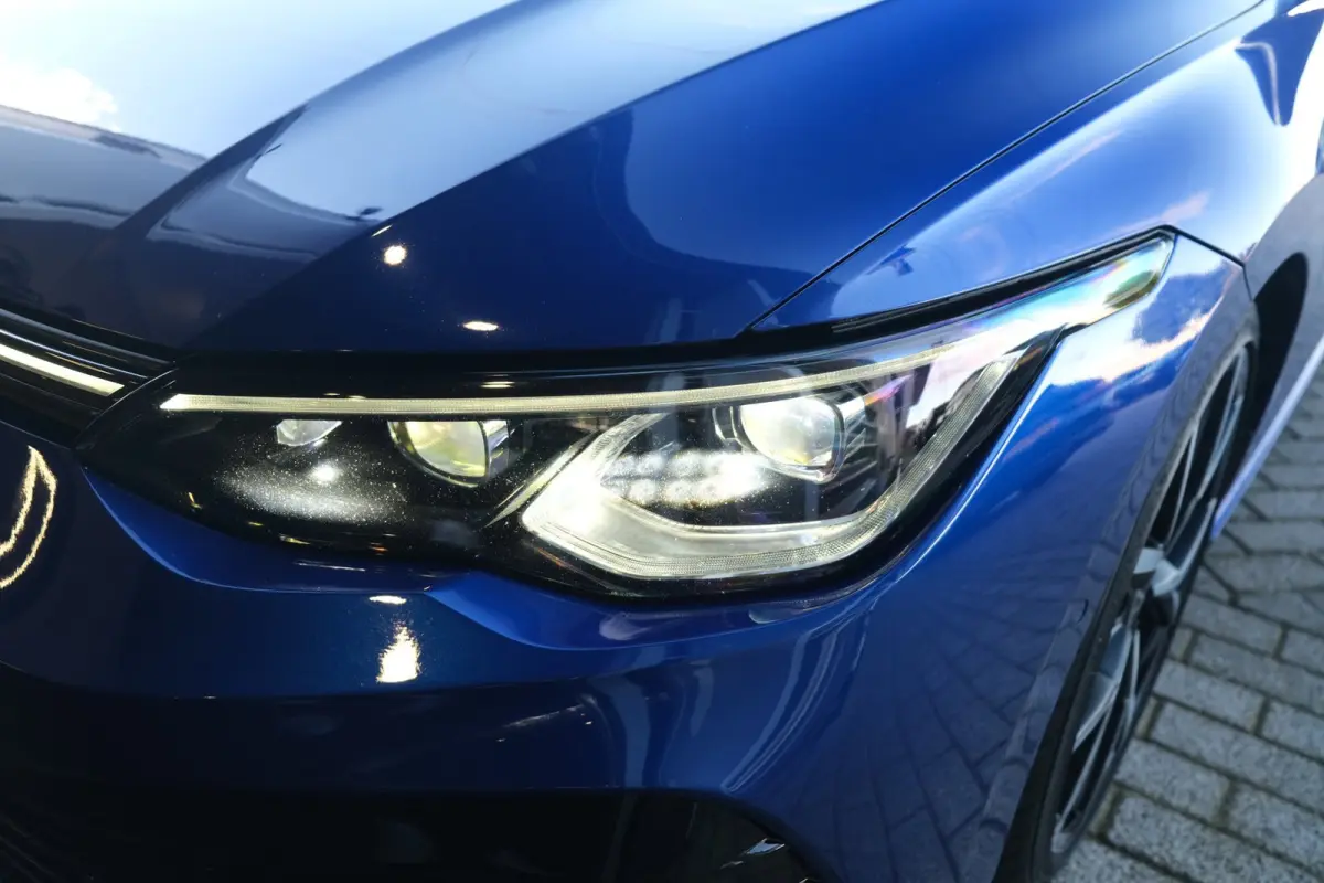 8 2.0 TSI R 4Motion PERFORMANCE Akra Led Cam Hud Acc