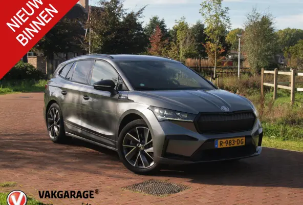 80 Sportline | SOH 97% | Camera | Sfeerverlichting | ACC | Sportstoelen | NL-Auto | Zware Accu |