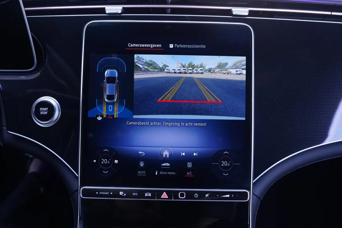 300 Apple Carplay DAB 2-Zone Clima LED elek. Stoelen met Memory Stoelverwarming voor Achteruitrijcamera LMV 19" Draadloos telefoonladen
