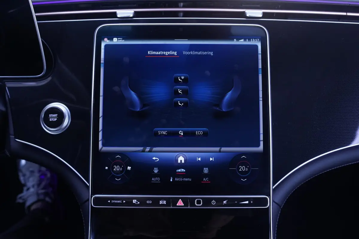 300 Apple Carplay DAB 2-Zone Clima LED elek. Stoelen met Memory Stoelverwarming voor Achteruitrijcamera LMV 19" Draadloos telefoonladen