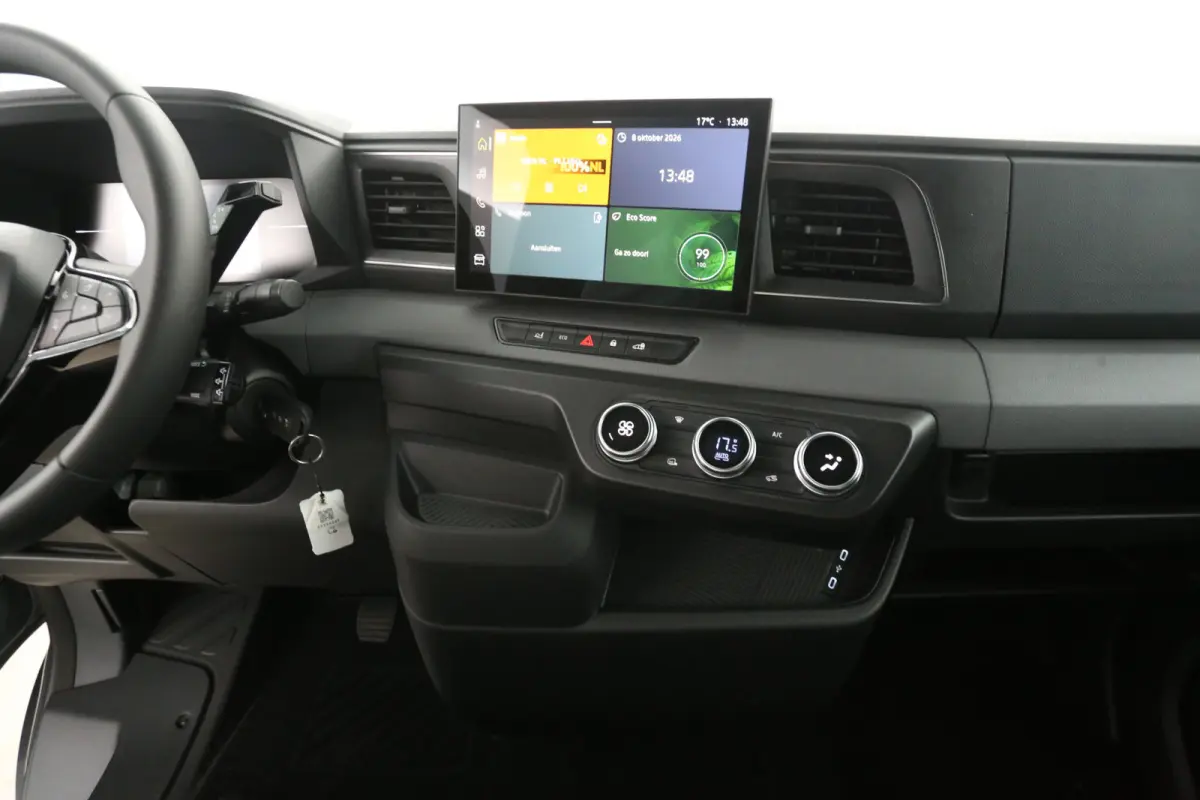 3,5t Long Range 87 kWh L2H2 | NIEUW | Snelladen | SOH 99% | Clima | Carplay | 2500kg Trekgew. | Virtual | Camera | 3 Zits | LED