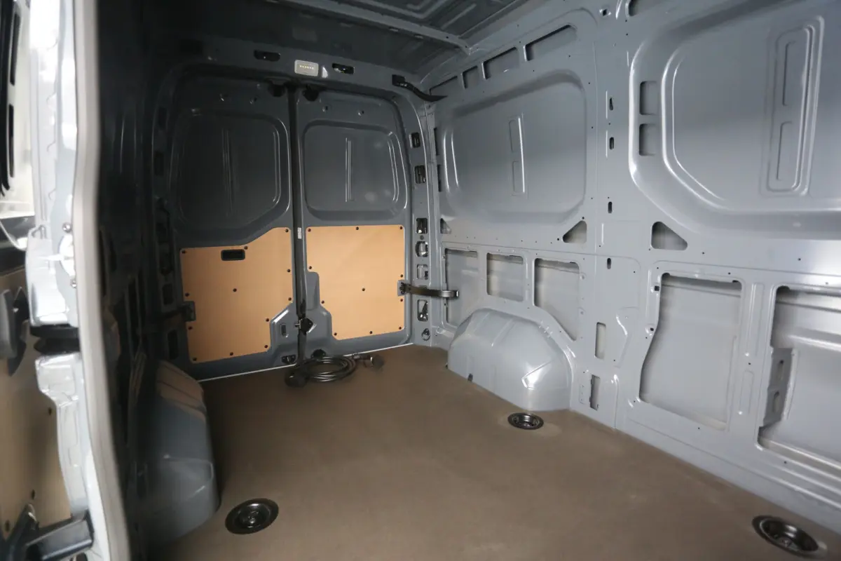 3,5t Long Range 87 kWh L2H2 | NIEUW | Snelladen | SOH 99% | Clima | Carplay | 2500kg Trekgew. | Virtual | Camera | 3 Zits | LED