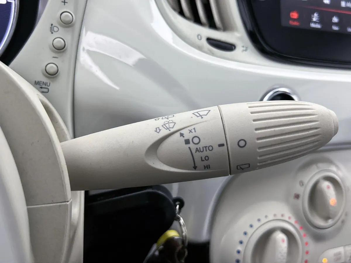 0.9 TwinAir Turbo Collezione | PANORAMADAK | BLUETOOTH | CRUISE CONTROL | PARKEERSENSOREN ACHTER | LICHTMETALEN VELGEN | AIRCO | DIGITAL COCKPIT | NAVIGATIE | DAB RADIO | MULTIFUNCTIONEEL ST
