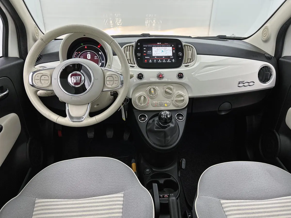 0.9 TwinAir Turbo Collezione | PANORAMADAK | BLUETOOTH | CRUISE CONTROL | PARKEERSENSOREN ACHTER | LICHTMETALEN VELGEN | AIRCO | DIGITAL COCKPIT | NAVIGATIE | DAB RADIO | MULTIFUNCTIONEEL ST