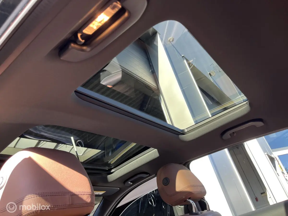 180 Business Solution AMG Upgrade Edition Panoramadak, Trekhaak, Sfeerverlichting