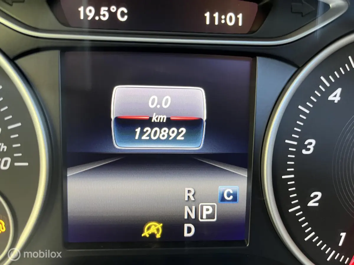 180 Business Solution AMG Upgrade Edition Panoramadak, Trekhaak, Sfeerverlichting