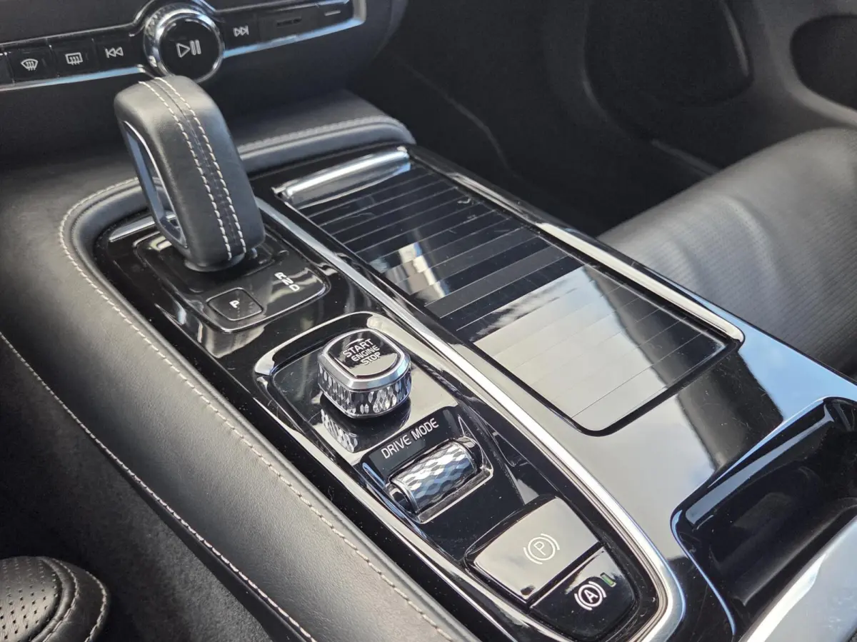 T6 Hybrid AWD R-Design | Pano | Bowers&Wilkins | Trekhaak | Stoelventilatie | Styling kit | Rijklaarprijs