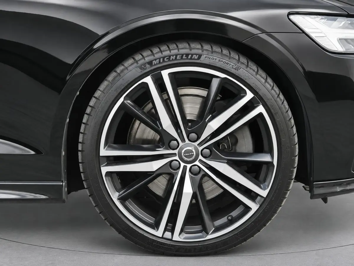T6 Hybrid AWD R-Design | Pano | Bowers&Wilkins | Trekhaak | Stoelventilatie | Styling kit | Rijklaarprijs
