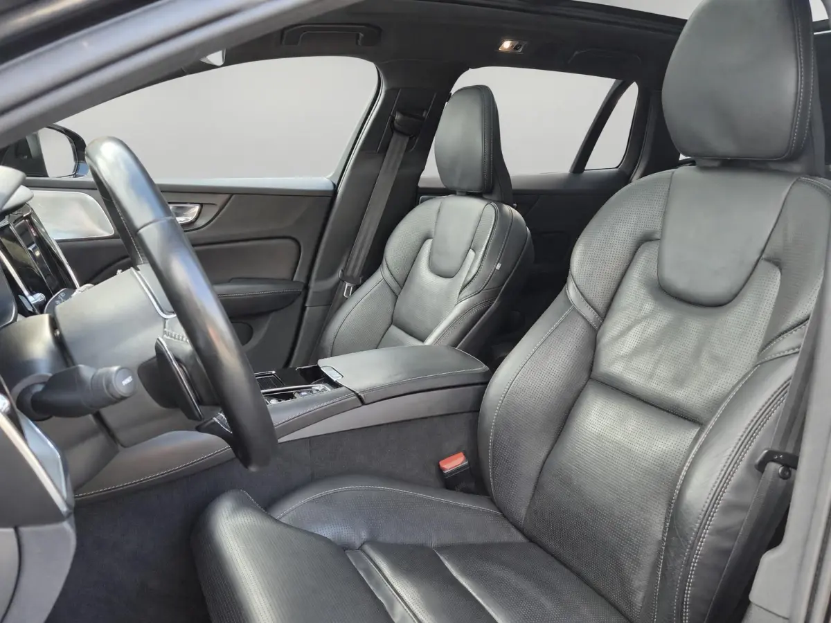 T6 Hybrid AWD R-Design | Pano | Bowers&Wilkins | Trekhaak | Stoelventilatie | Styling kit | Rijklaarprijs
