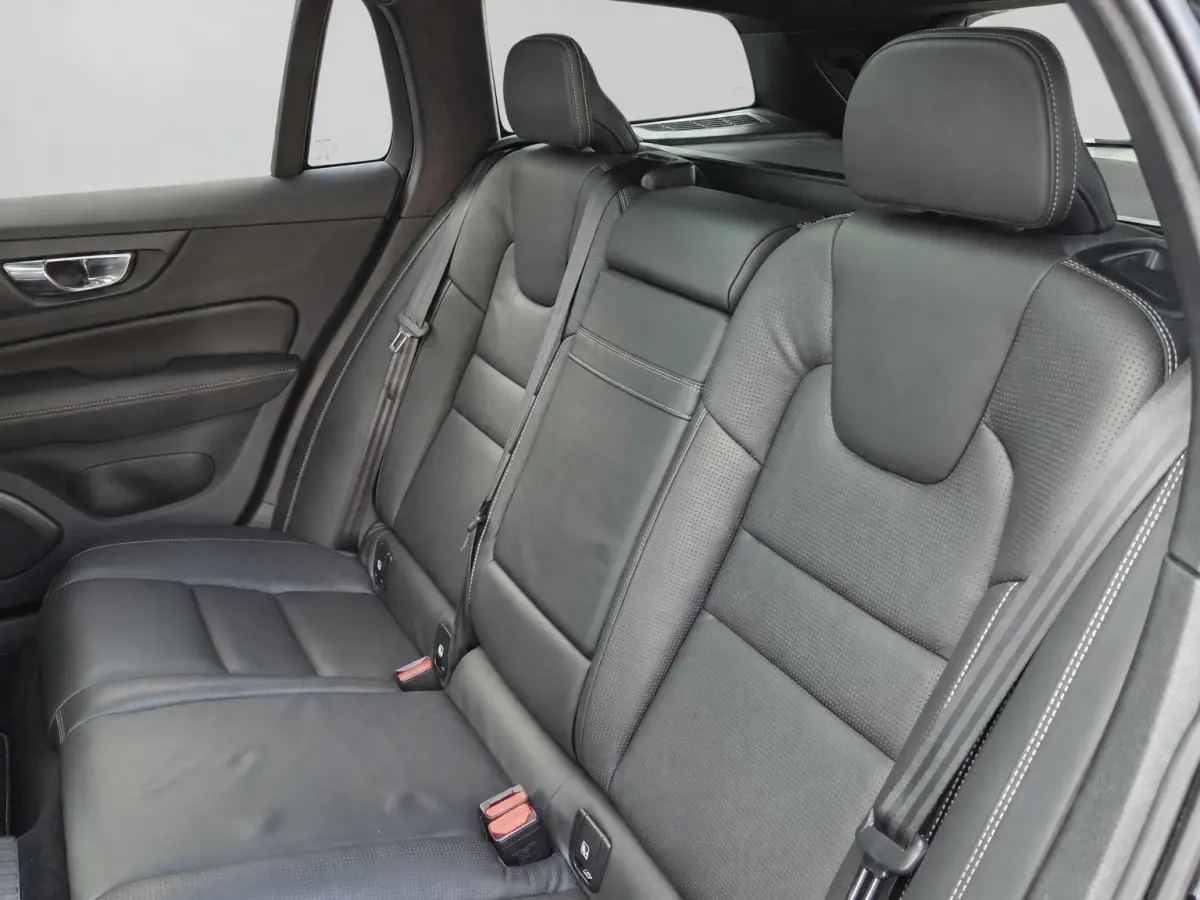 T6 Hybrid AWD R-Design | Pano | Bowers&Wilkins | Trekhaak | Stoelventilatie | Styling kit | Rijklaarprijs