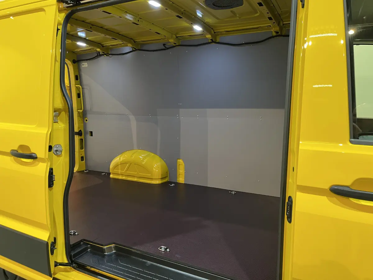 35 2.0 TDI L3H2 140 PK / Euro 6 / Airco / Camera / Carplay