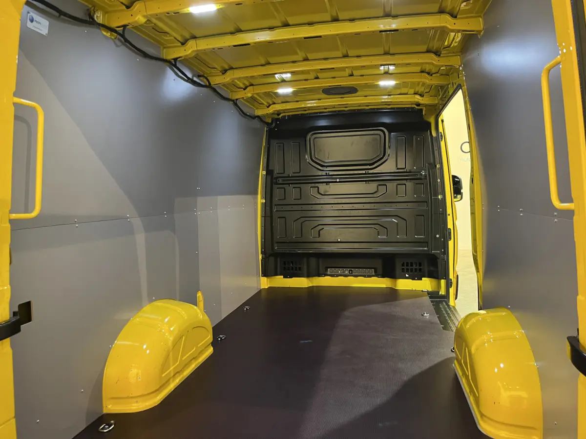 35 2.0 TDI L3H2 140 PK / Euro 6 / Airco / Camera / Carplay