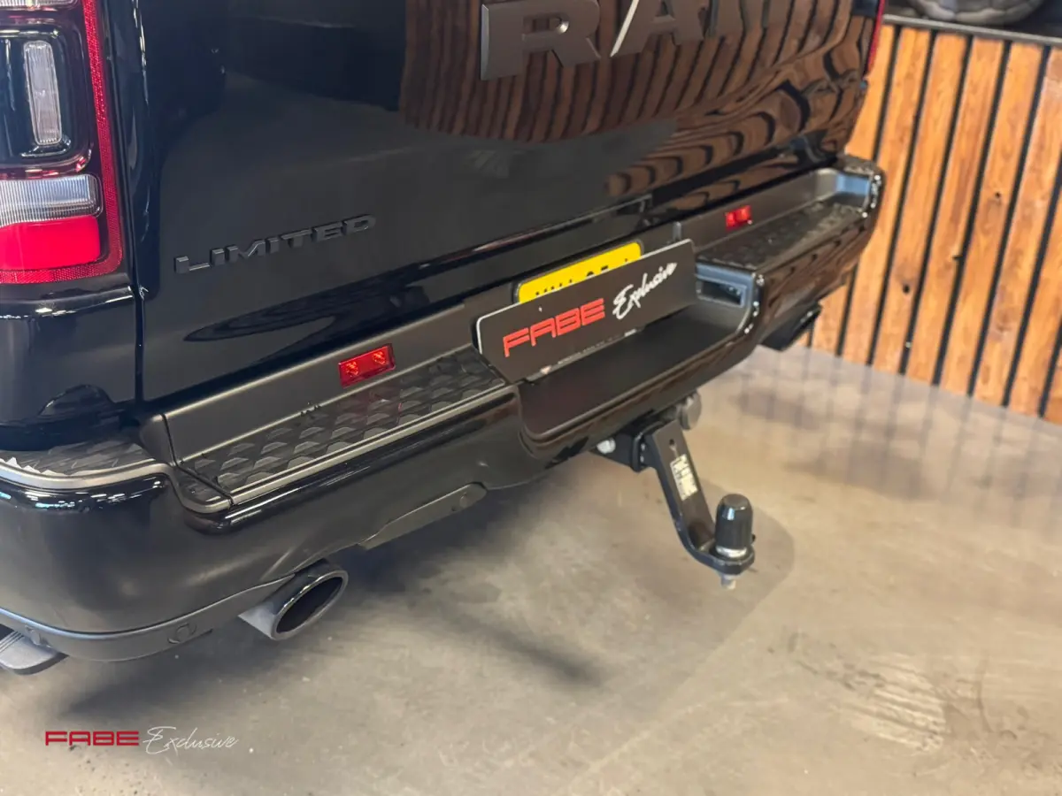1500 5.7 V8 4x4 Crew Cab Limited / NAP / H/K / 360 Camera / HUD / Trekhaak / Stoelventilatie / Stuurverwarming / Keyless