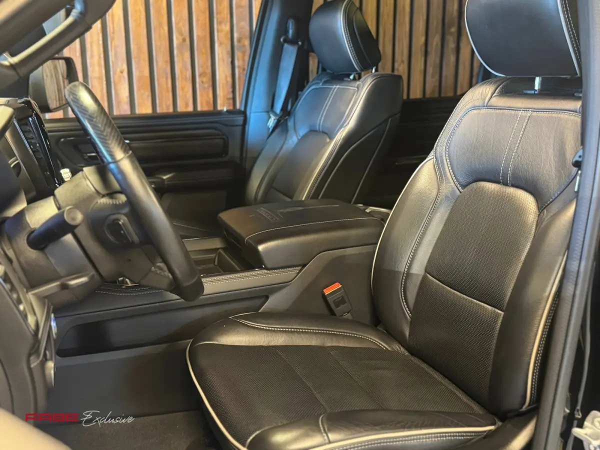 1500 5.7 V8 4x4 Crew Cab Limited / NAP / H/K / 360 Camera / HUD / Trekhaak / Stoelventilatie / Stuurverwarming / Keyless
