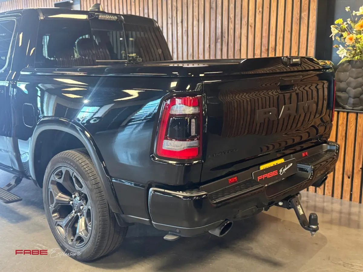 1500 5.7 V8 4x4 Crew Cab Limited / NAP / H/K / 360 Camera / HUD / Trekhaak / Stoelventilatie / Stuurverwarming / Keyless