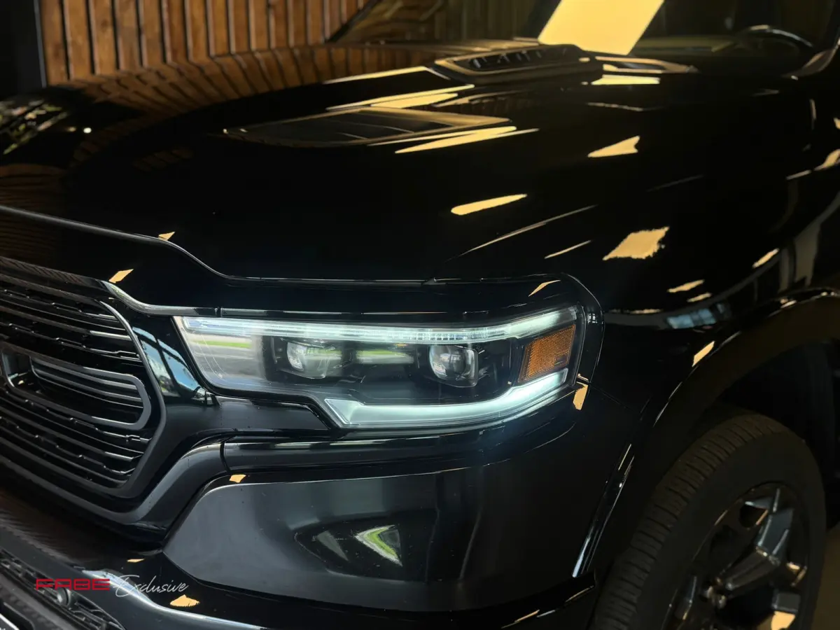1500 5.7 V8 4x4 Crew Cab Limited / NAP / H/K / 360 Camera / HUD / Trekhaak / Stoelventilatie / Stuurverwarming / Keyless