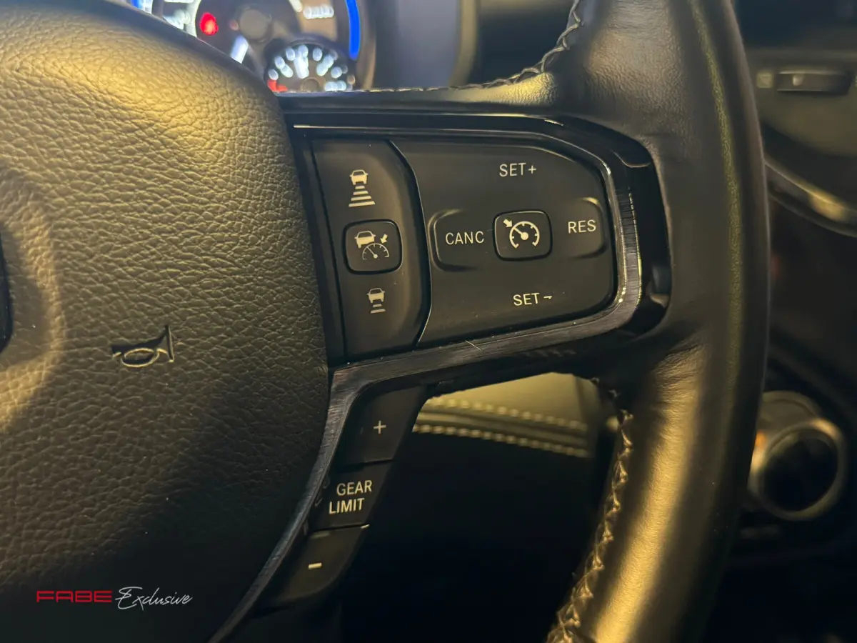 1500 5.7 V8 4x4 Crew Cab Limited / NAP / H/K / 360 Camera / HUD / Trekhaak / Stoelventilatie / Stuurverwarming / Keyless
