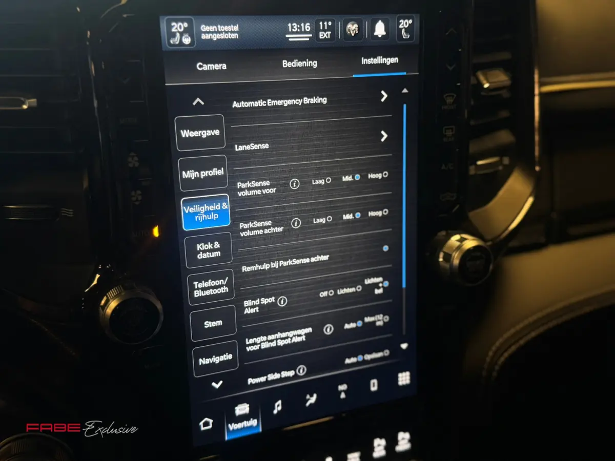 1500 5.7 V8 4x4 Crew Cab Limited / NAP / H/K / 360 Camera / HUD / Trekhaak / Stoelventilatie / Stuurverwarming / Keyless