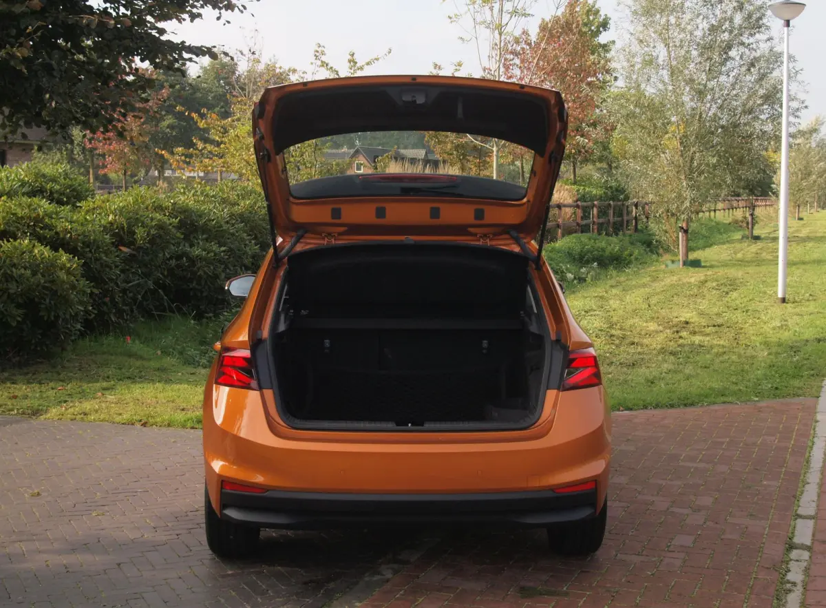 1.0 TSI Business Edition | DSG Automaat | Cruise control adaptief | Phoenix orange | Digitaal instrumentenpaneel | NL-Auto |