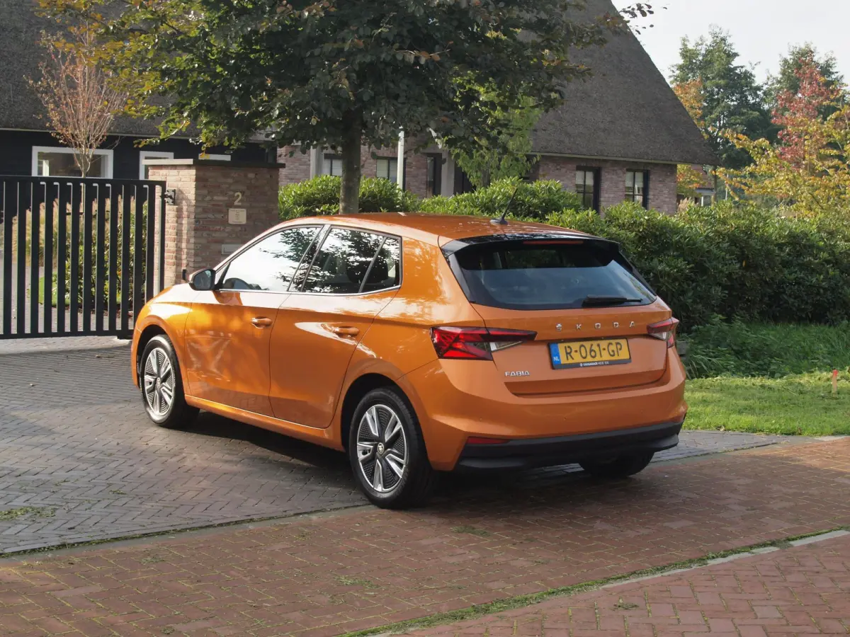 1.0 TSI Business Edition | DSG Automaat | Cruise control adaptief | Phoenix orange | Digitaal instrumentenpaneel | NL-Auto |