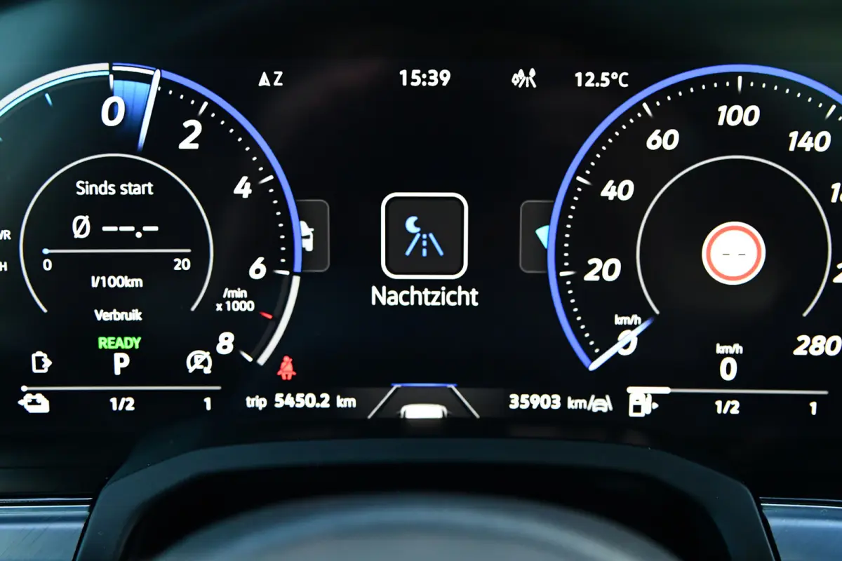 3.0 TSi eHybrid 4MOTION R-Line, Nachtzicht, Massage, Softclose, Luchtv, Dynaudio, Koeling, HUD, 360, Pano!