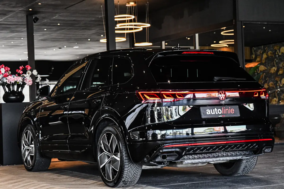 3.0 TSi eHybrid 4MOTION R-Line, Nachtzicht, Massage, Softclose, Luchtv, Dynaudio, Koeling, HUD, 360, Pano!