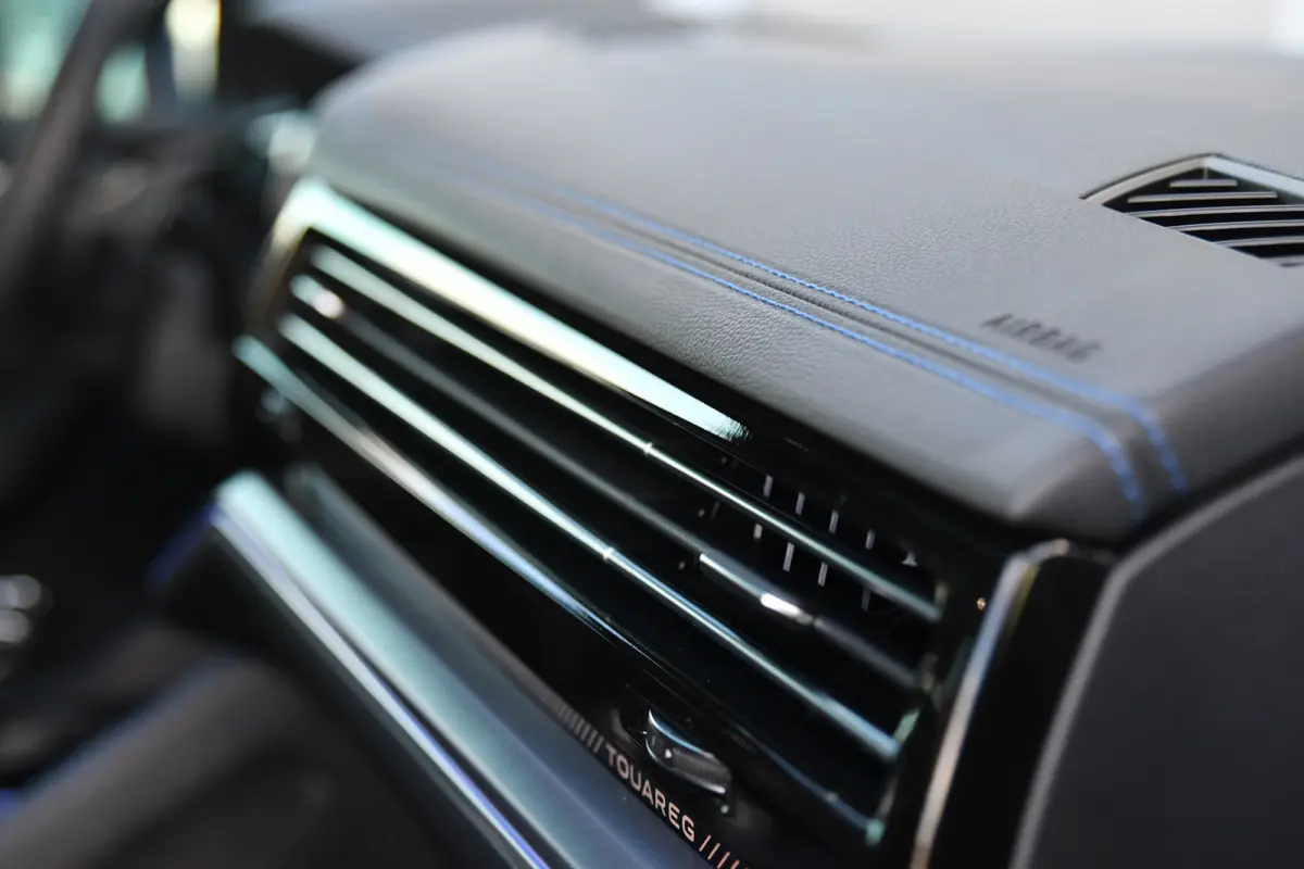 3.0 TSi eHybrid 4MOTION R-Line, Nachtzicht, Massage, Softclose, Luchtv, Dynaudio, Koeling, HUD, 360, Pano!