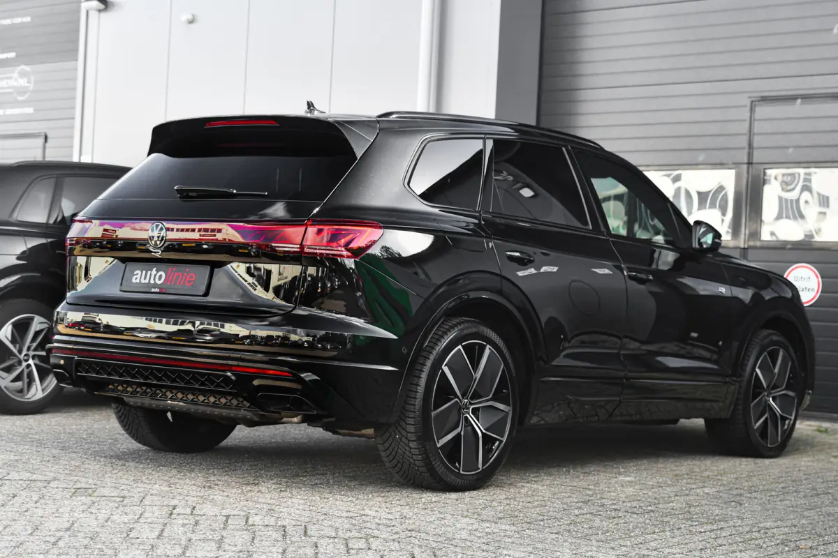 3.0 TSi eHybrid 4MOTION R-Line, Nachtzicht, Massage, Softclose, Luchtv, Dynaudio, Koeling, HUD, 360, Pano!